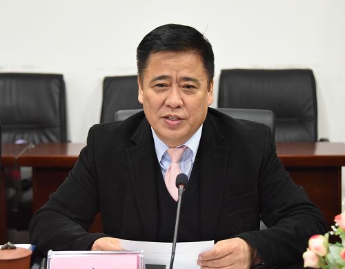 我校副校长王喜军介绍学校开展中医药国际交流合作情况