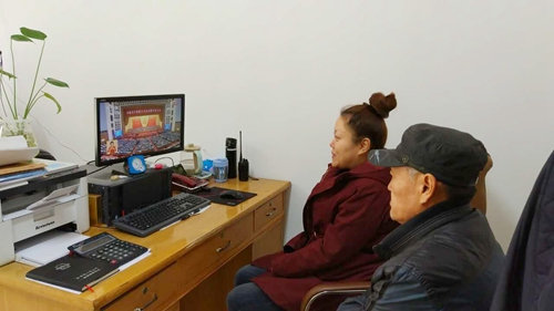 后勤管理处组织教职工收看十九大开幕盛况