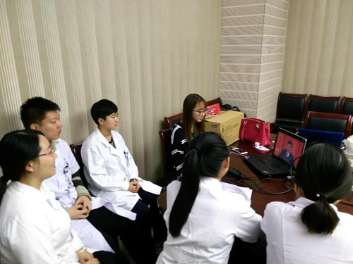 研究生院组织学生收看十九大开幕盛况