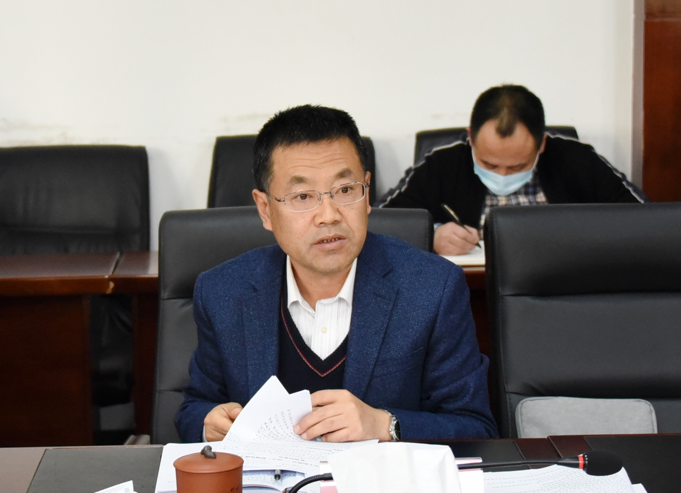 校纪委书记刘彦辉宣读有关文件精神并作工作建议