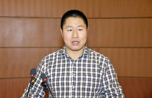 演讲比赛由纪检监察党支部刘俊同志主持