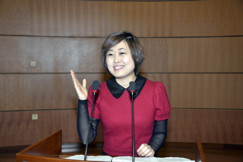 一等奖获得者许文婷老师在演讲