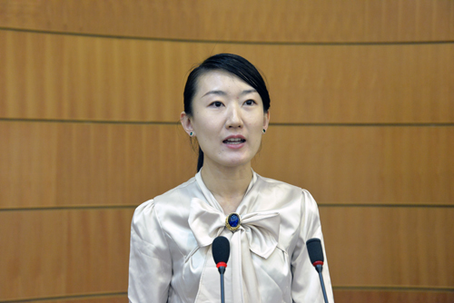 演讲赛由基础医学院常佳怡老师主持