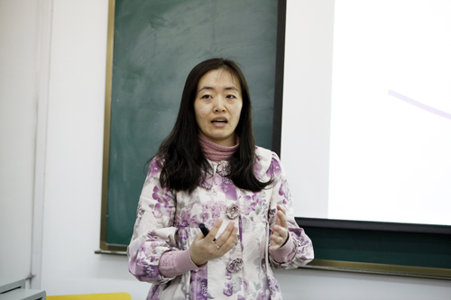 刘雅芳老师作讲座