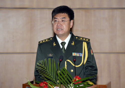 解放军第210医院政委吕洪凯作报告