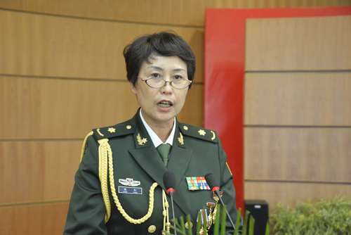 沈阳军区总医院麻醉科副主任护师陈红作报告