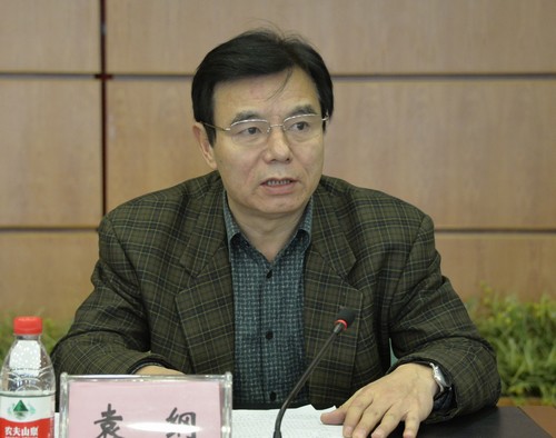 校党委书记袁纲主持测评会