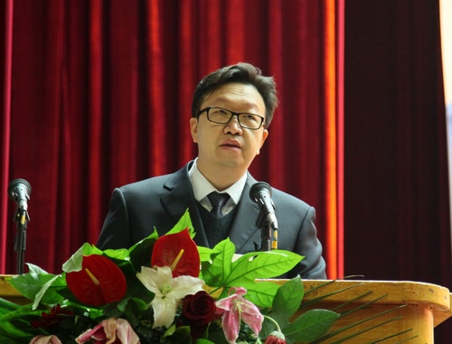 文明单位建设先进个人代表、附属第一医院外二科主任王宽宇发言