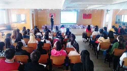 临床医学院举办“安全教育 防患未然”主题班会