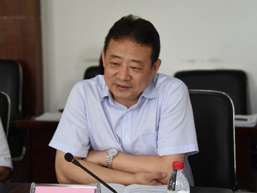 会议由我校副校长郭宏伟教授主持
