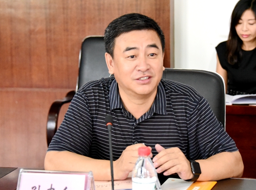 我校校长孙忠人教授致欢迎辞