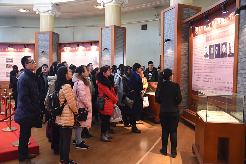 新教工参观校史馆和高仲山先生纪念馆
