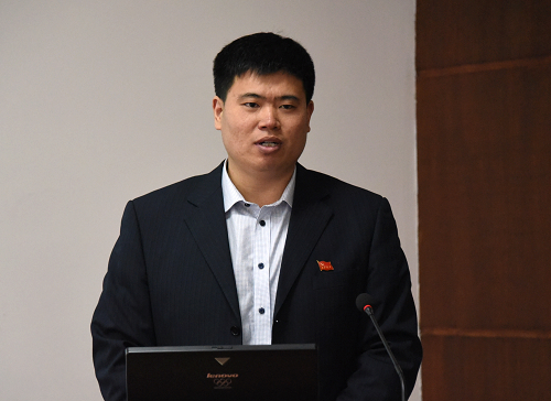 我校附属第二医院副院长井中旭介绍该院哈南分院“医养结合”项目建设情况